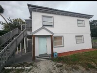 Building Photo - 615 Clearlake Rd