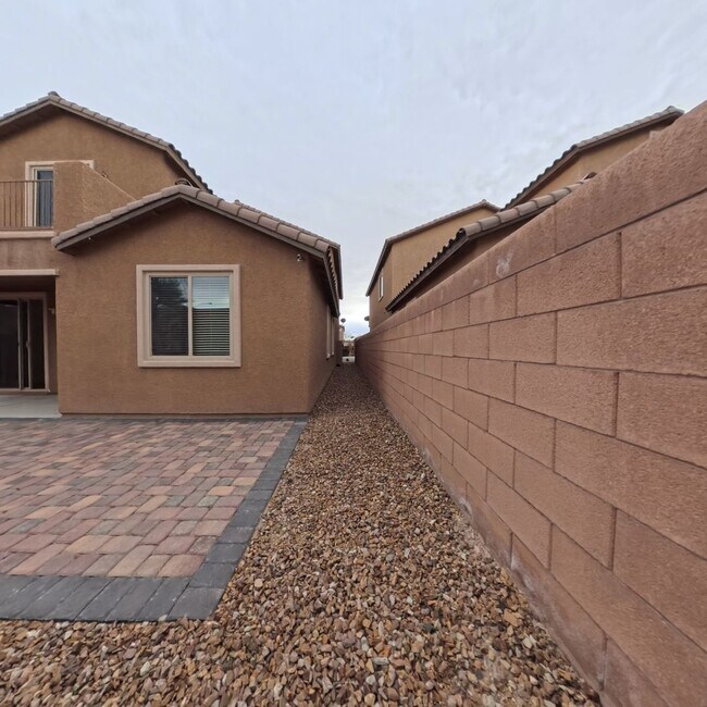 Building Photo - Exceptional Dual Master Residence with Modern Upgrades