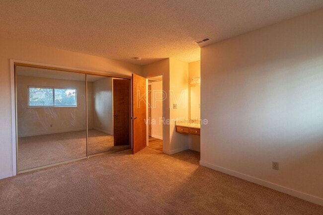 Building Photo - 422 Felton Way