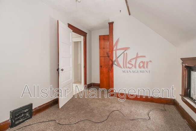 Building Photo - 2203 Tate Ave