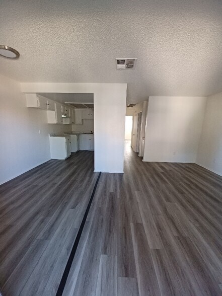 Building Photo - 4108 W Ave L