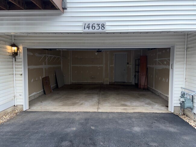 Building Photo - 14638 Patriot Square Dr W
