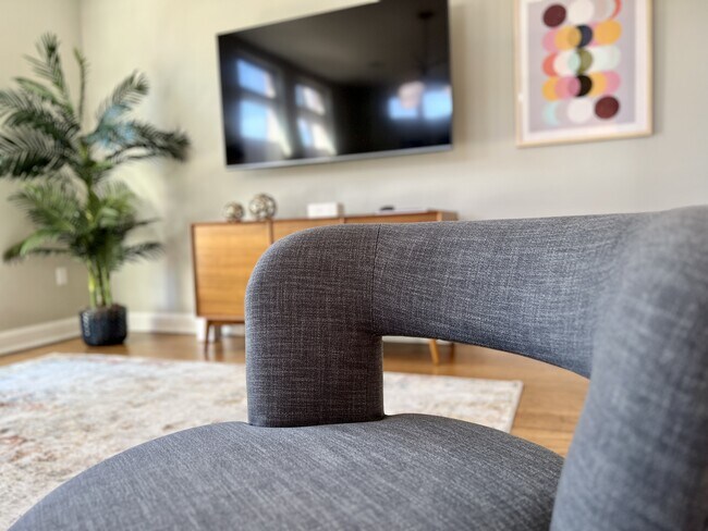 Building Photo - 130 Home St