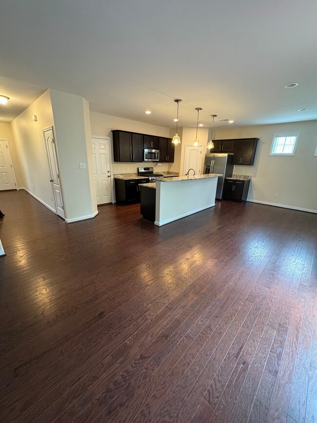 Building Photo - 6901 Swanhaven Dr