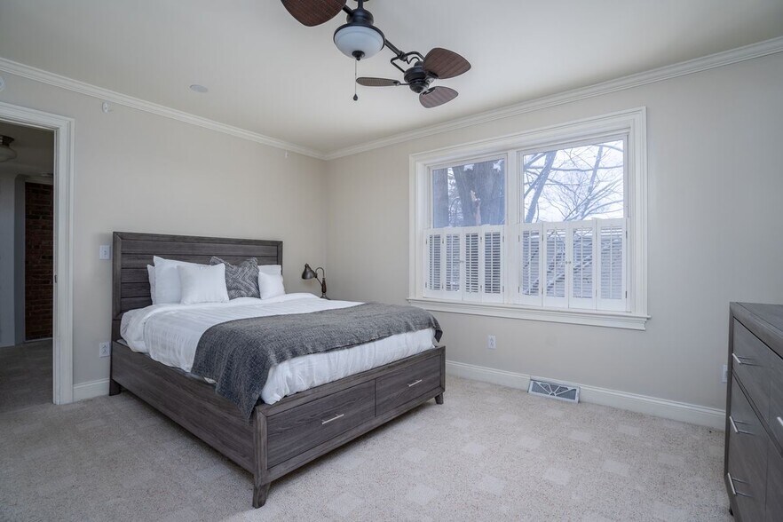 Building Photo - 308 Ballston Ave