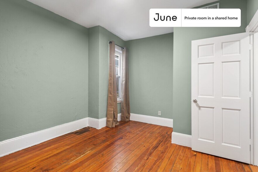 Building Photo - Room in Shared 4 bed/1.5 bath home