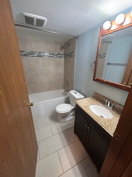 Building Photo - 640 S Colonial Pky