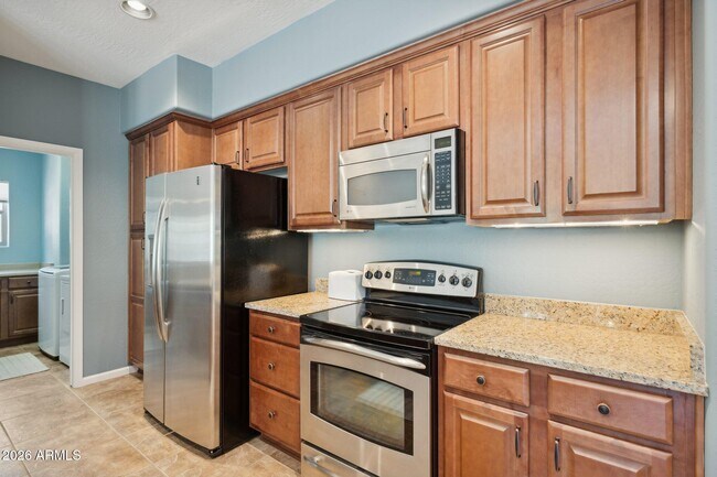 Building Photo - 3935 E Rough Rider Rd