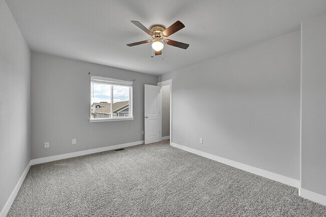 Building Photo - $2,300.00, 3 Beds, 2.5 Baths, Single Famil...