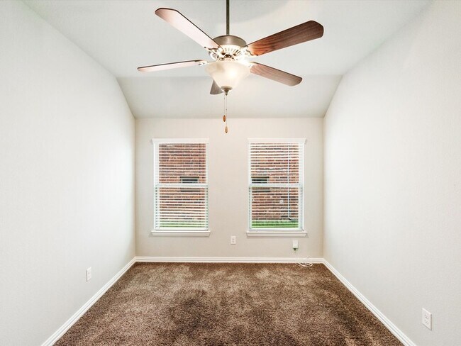 Building Photo - 16609 Spence Park Ln