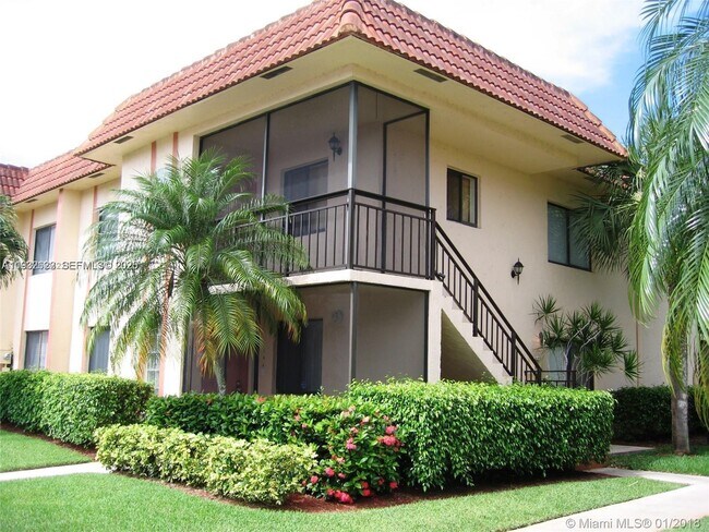 Building Photo - 341 Lakeview Dr