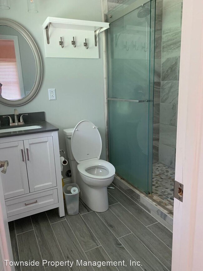 Building Photo - 5 br, 3 bath House - 924 McBryde Lane