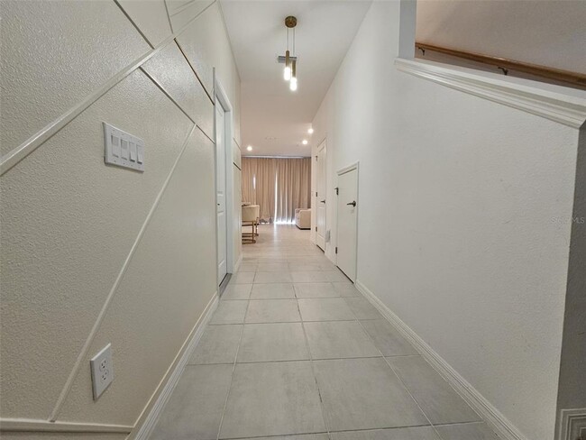 Building Photo - 4451 Arlington Ave