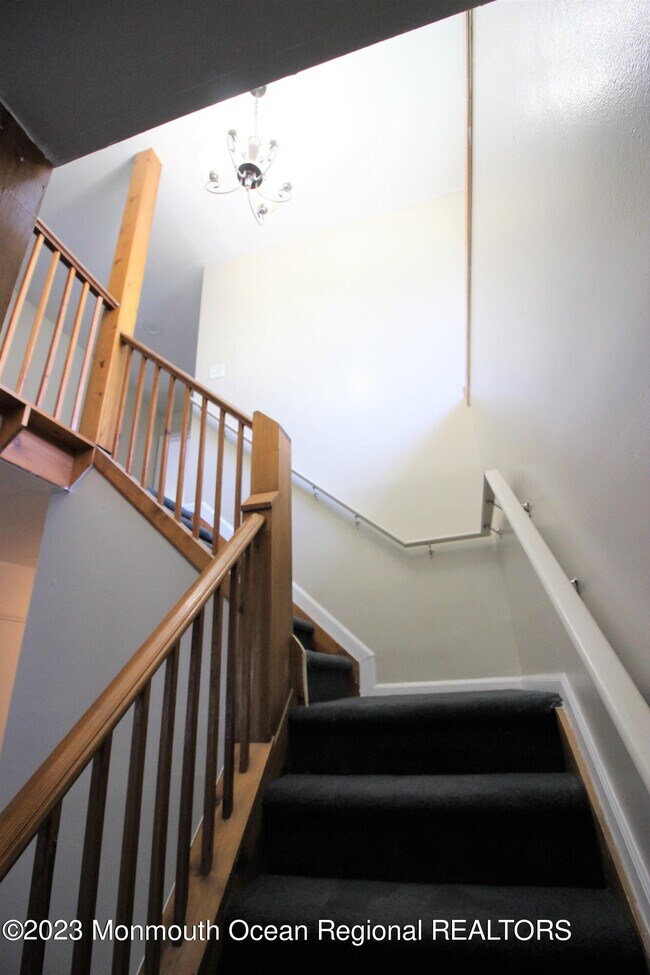 Building Photo - 233 Keller St