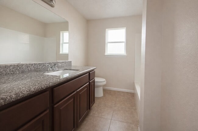 Building Photo - 2210 Sunset Trail