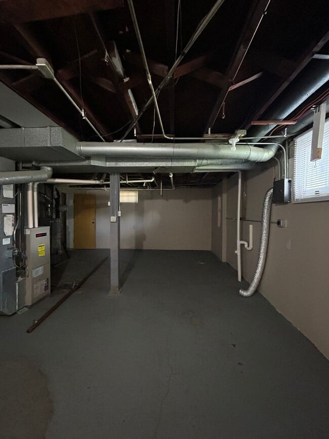 Building Photo - 1417 N 31st St