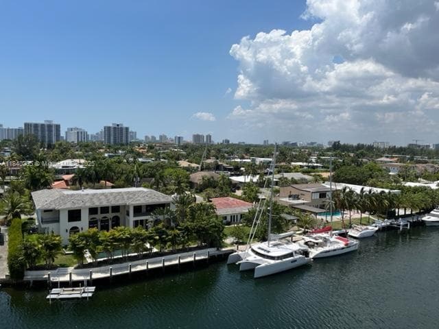 Building Photo - 401 Golden Isles Dr