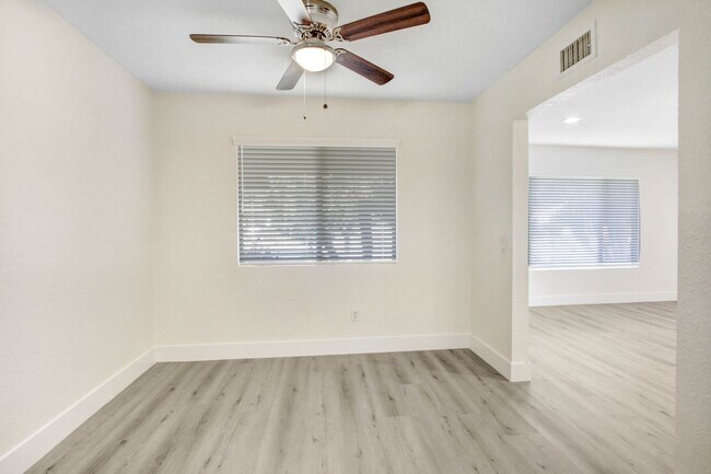 Building Photo - Coming soon! Single Story 3/2 Move-In Read...