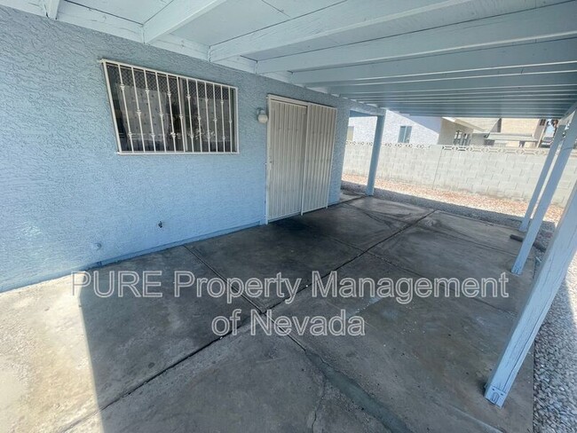 Building Photo - 724 Taft Ct