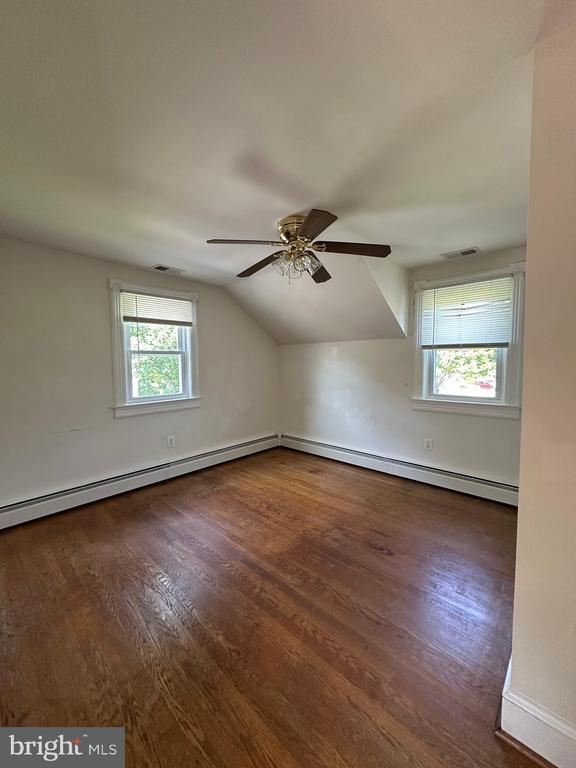 Building Photo - 6501 Glenbard Ct