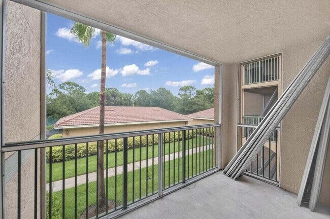 Building Photo - 3732 NW Adriatic Ln