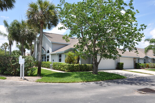 Building Photo - 201 Tradewinds Dr