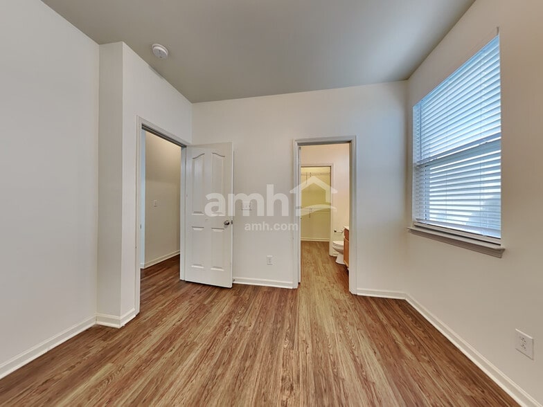 Building Photo - 194 Chemistry Cir