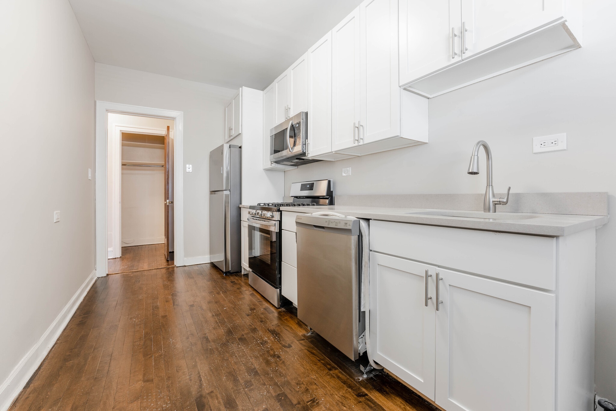 Building Photo - 5306 N Ashland Ave