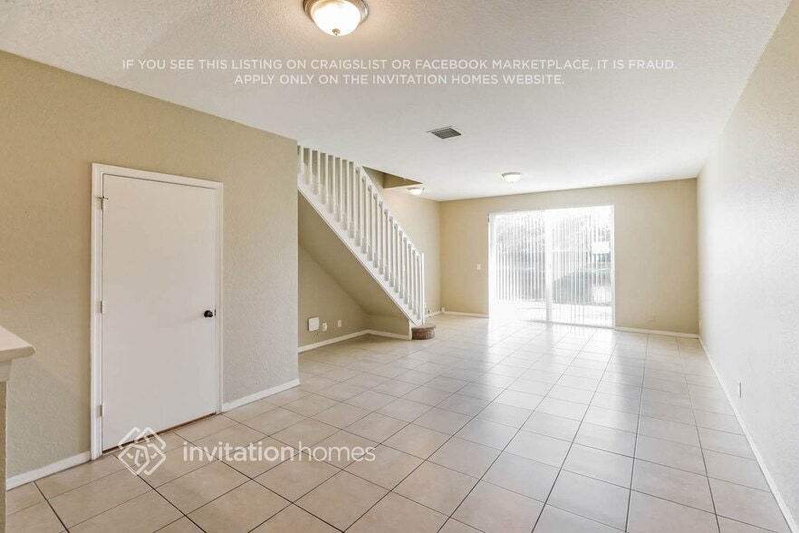 Building Photo - 2500 Cordoba Bend