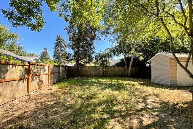 Building Photo - Charming Kenton Bungalow with Large Fenced...