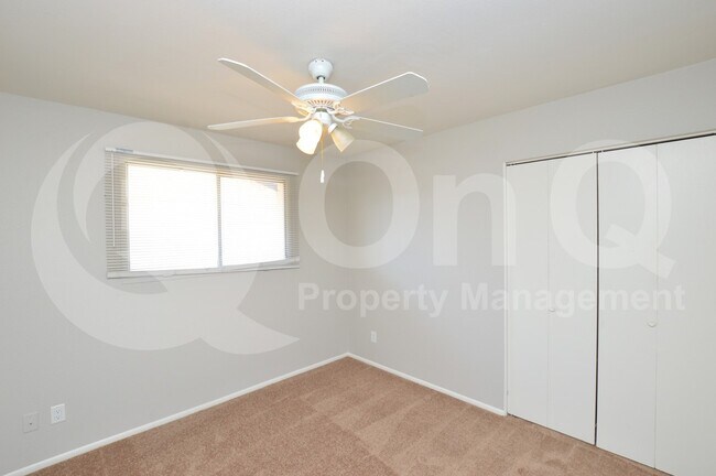Building Photo - 1623 E Palmcroft Dr