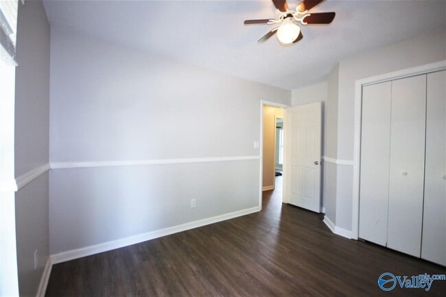 Building Photo - 252 Mountain Creek Dr