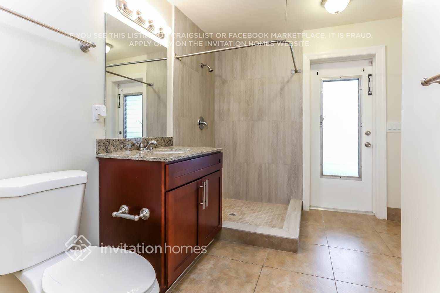 Building Photo - 650 NE 5th St