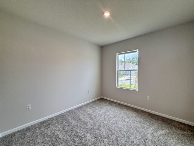 Building Photo - 499 Voltaire Dr