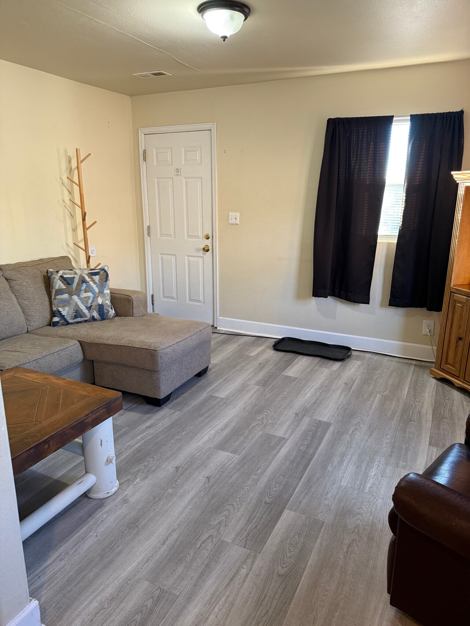 Building Photo - 1109 Alder St