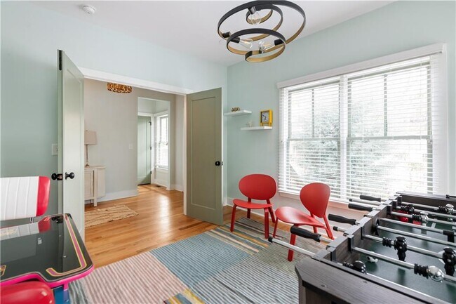 Building Photo - 1393 Glenwood Ave SE