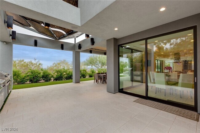 Building Photo - 98 Sun Glow Ln