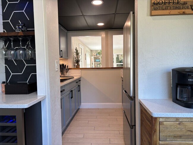 Building Photo - 3BR 2BA for Rent NSB between US1 & the River