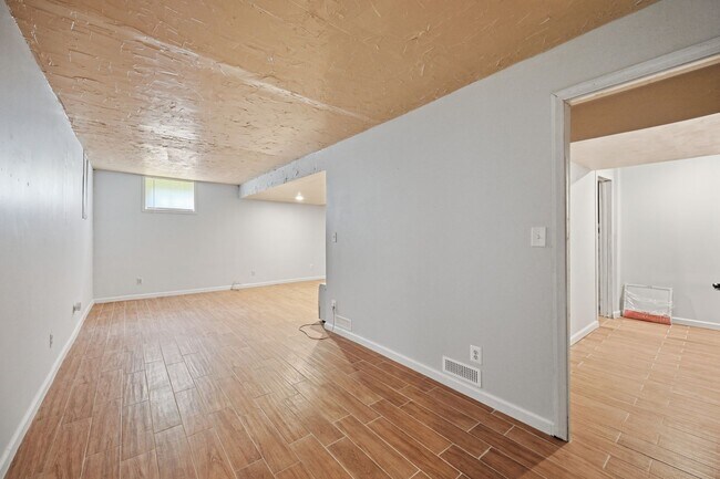 Building Photo - 10609 Oxford Ct