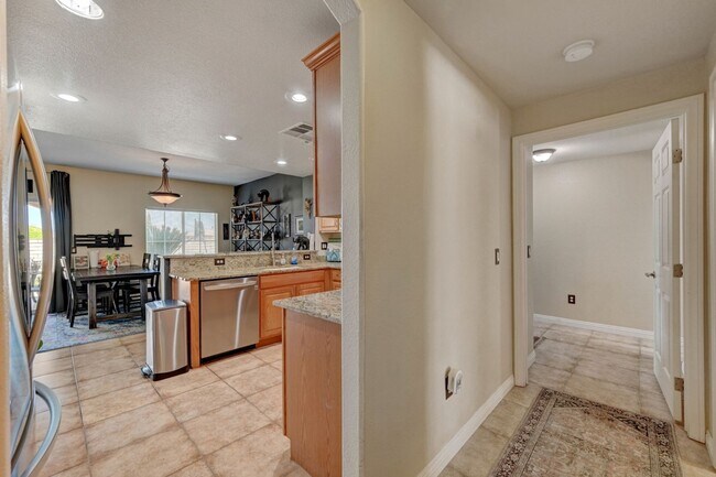 Building Photo - AWESOME SUMMERLIN CONDO IN GATED CORONADO ...