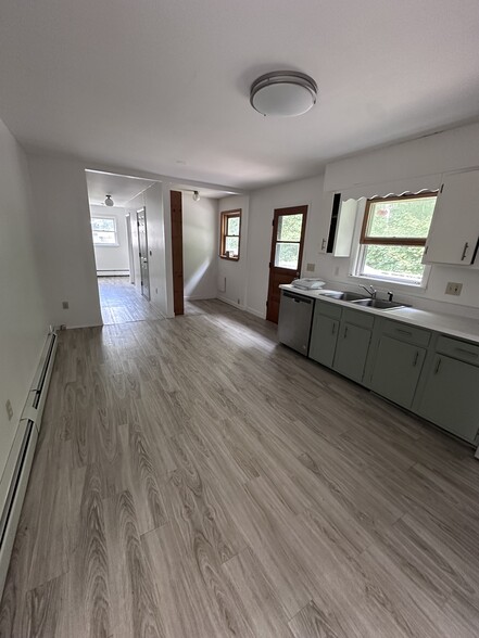 Building Photo - 367 Belwood Ave