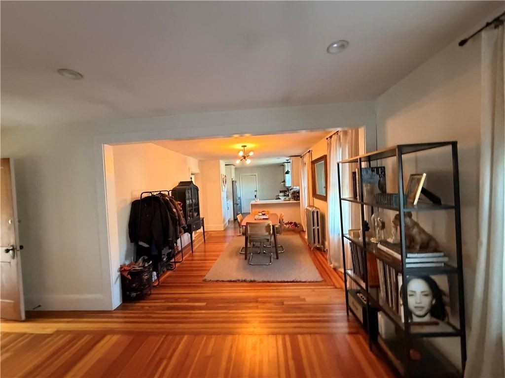 Building Photo - 16 Apthorp Ave