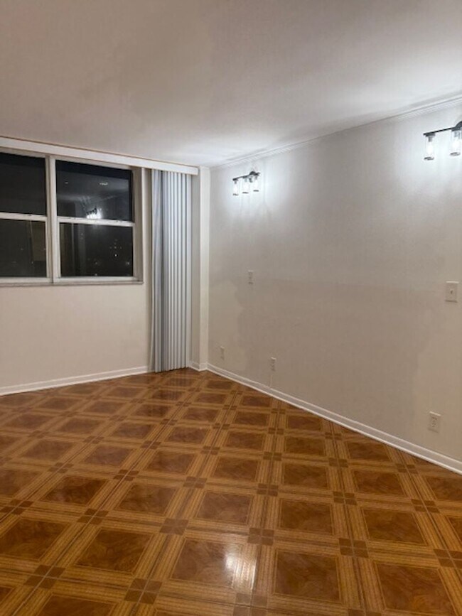 Building Photo - 290 174 Street, Unit 417, Sunny Isles Beach