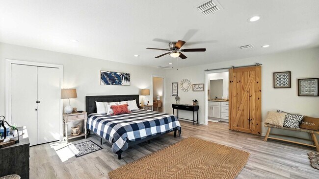 Building Photo - 1240 Canyon Springs Dr