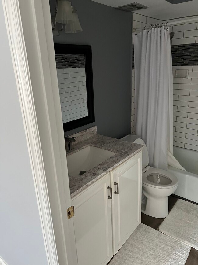 Building Photo - 4298 Chateau de Ville Dr