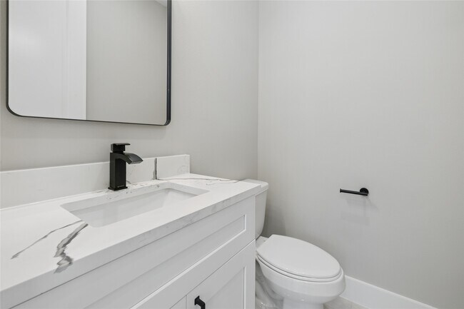 Building Photo - 20019 Venetto St