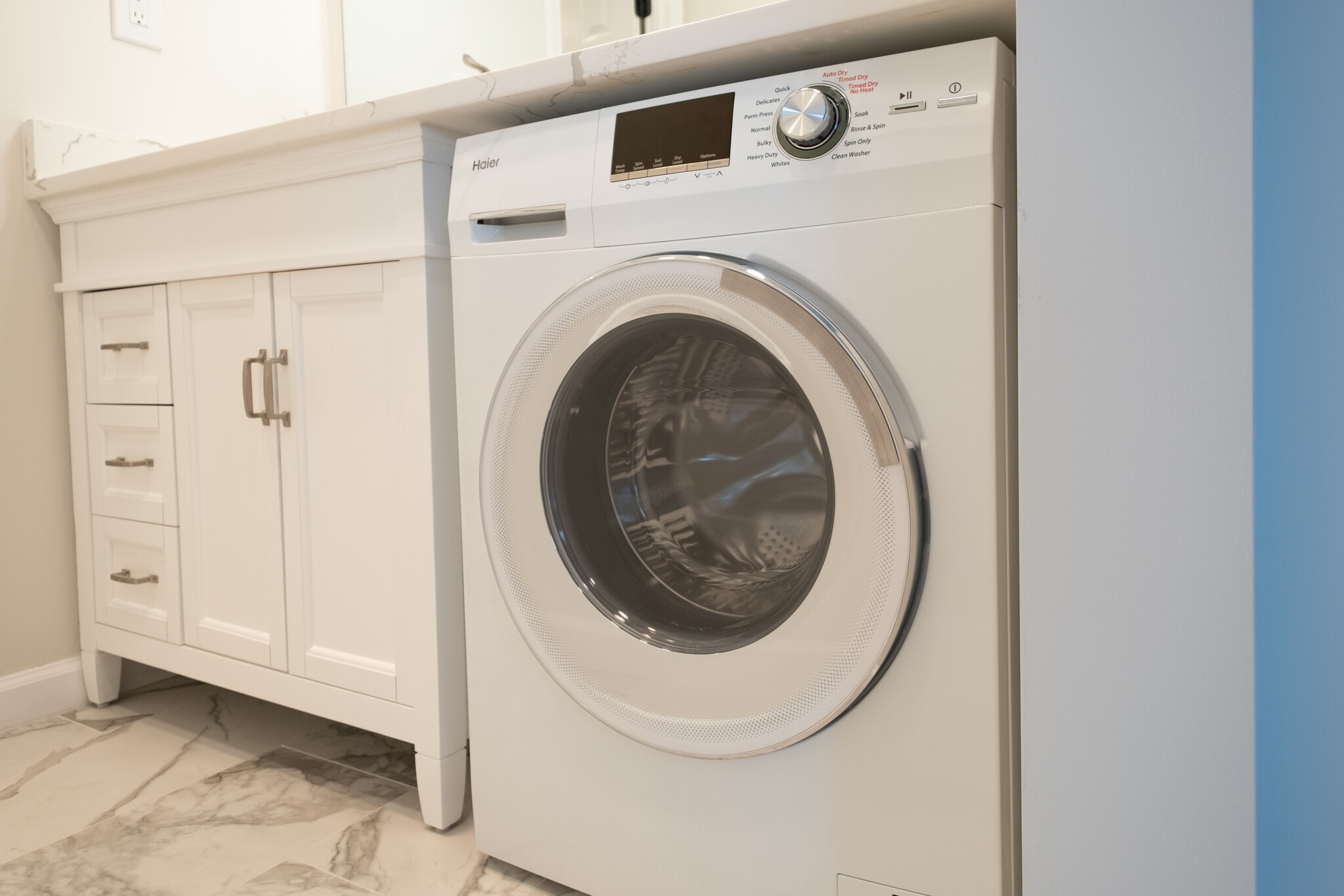 Washer/dryer in unit - 4401 Lee Hwy