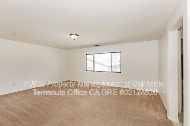 Building Photo - 38020 Spring Canyon Dr