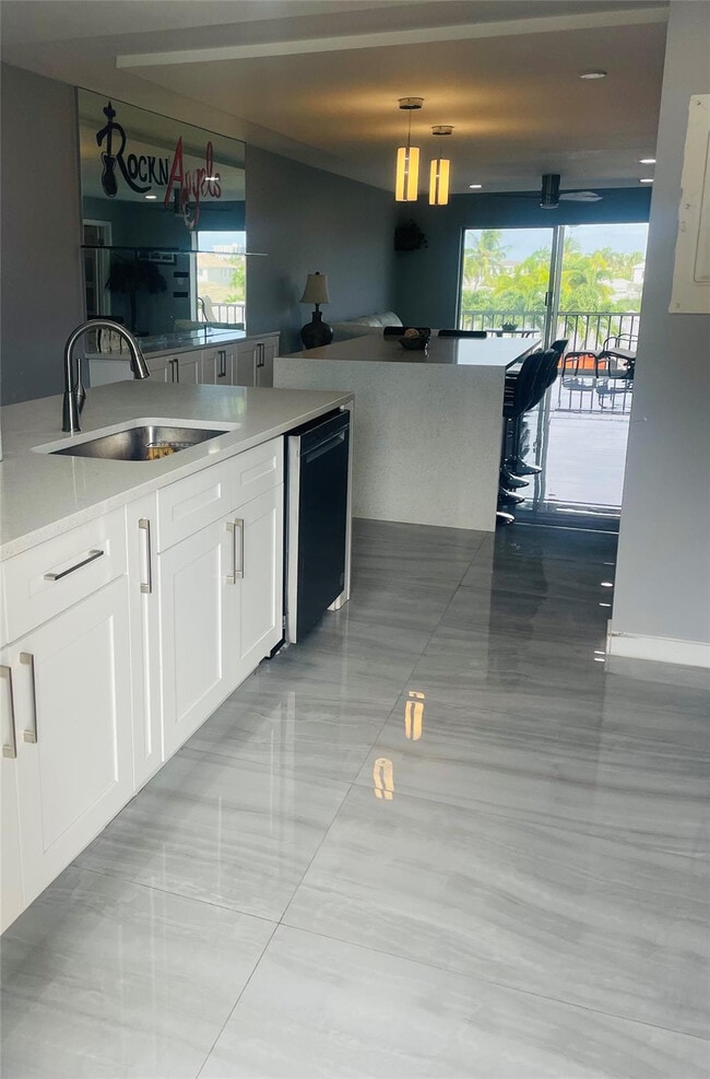 Building Photo - 777 Jeffery St