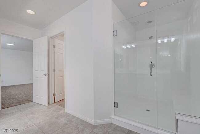Building Photo - 6027 Gordon Creek Ave